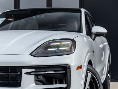 2025 Porsche Cayenne S E-Hybrid Coupe