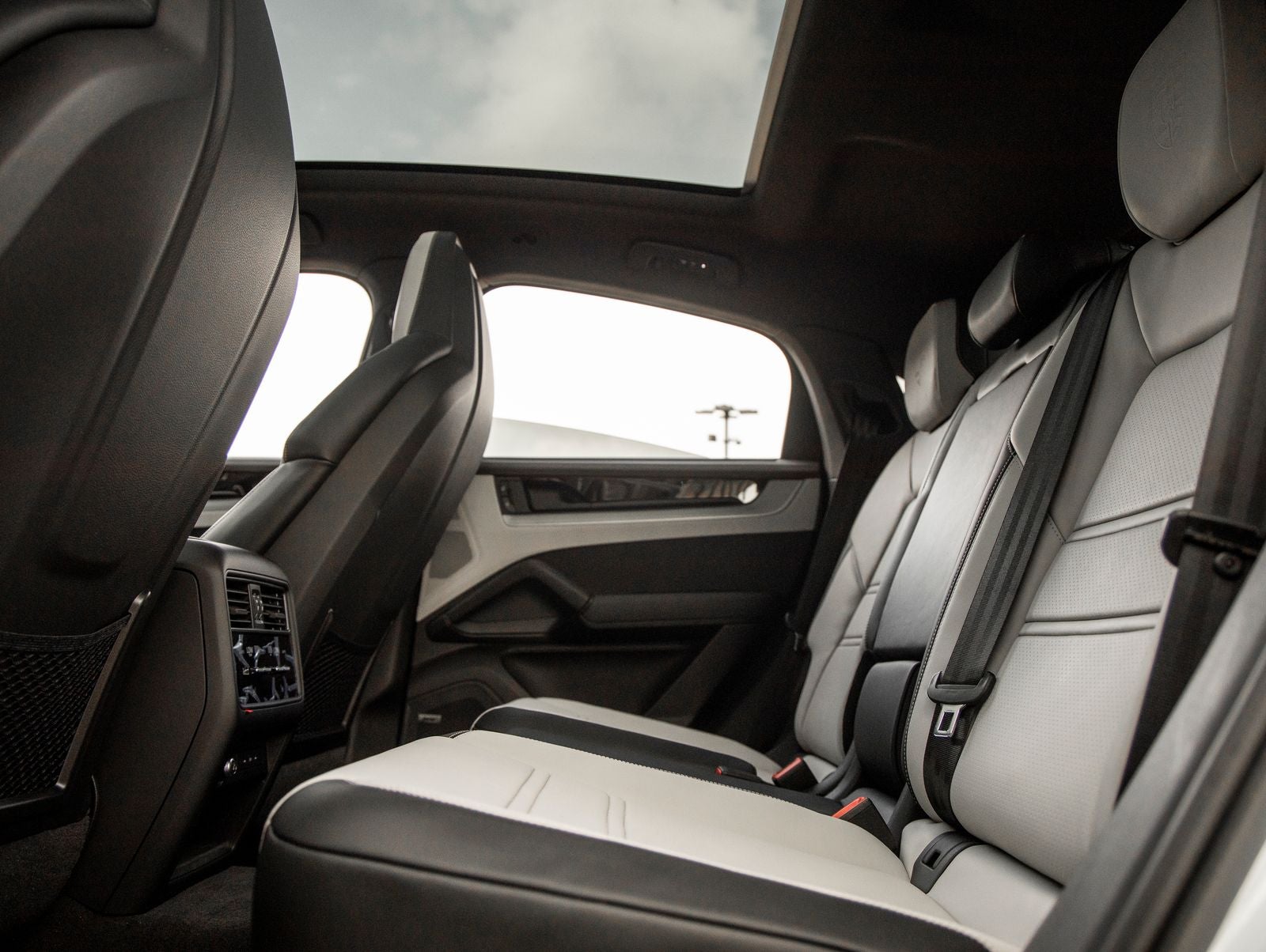 2025 Porsche Cayenne S E-Hybrid Coupe
