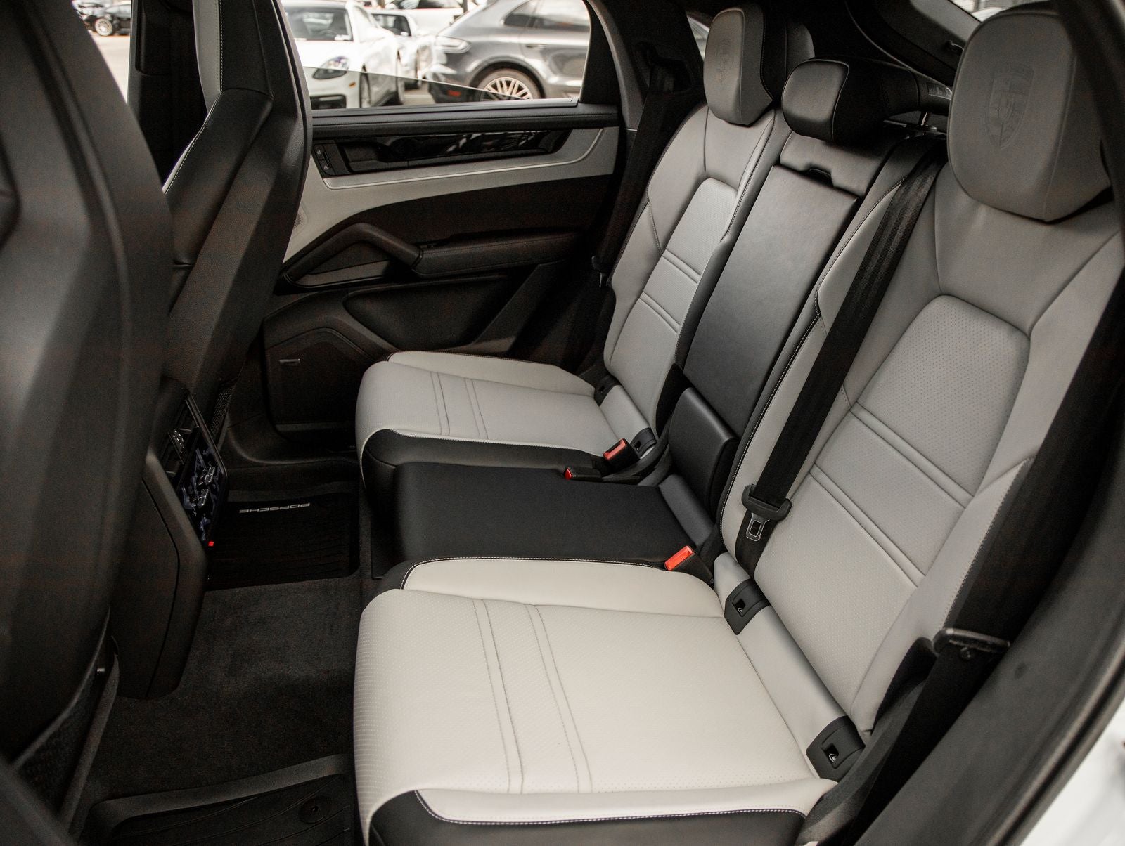 2025 Porsche Cayenne S E-Hybrid Coupe