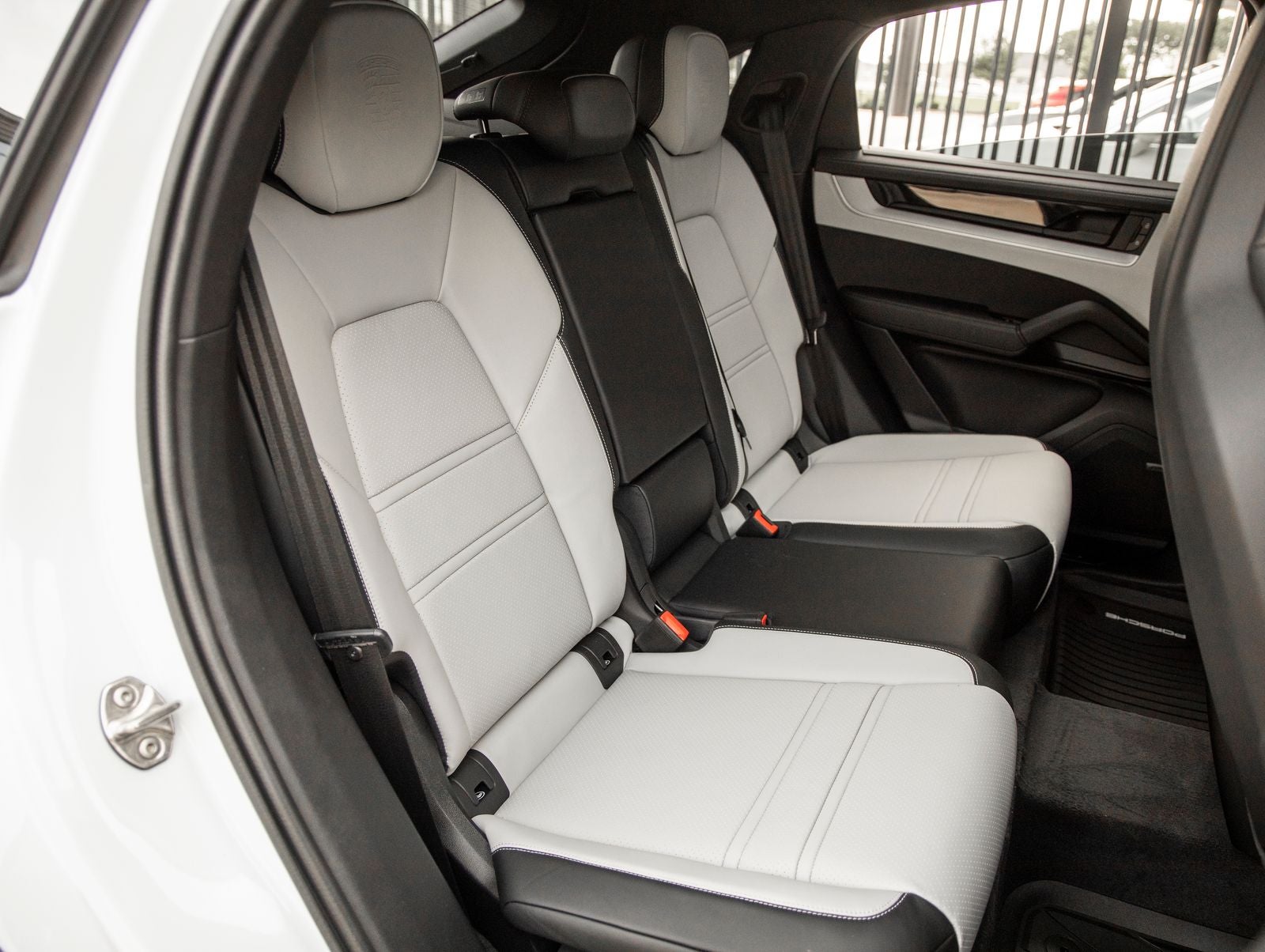 2025 Porsche Cayenne S E-Hybrid Coupe