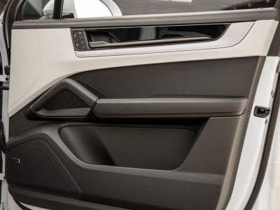 2025 Porsche Cayenne S E-Hybrid Coupe