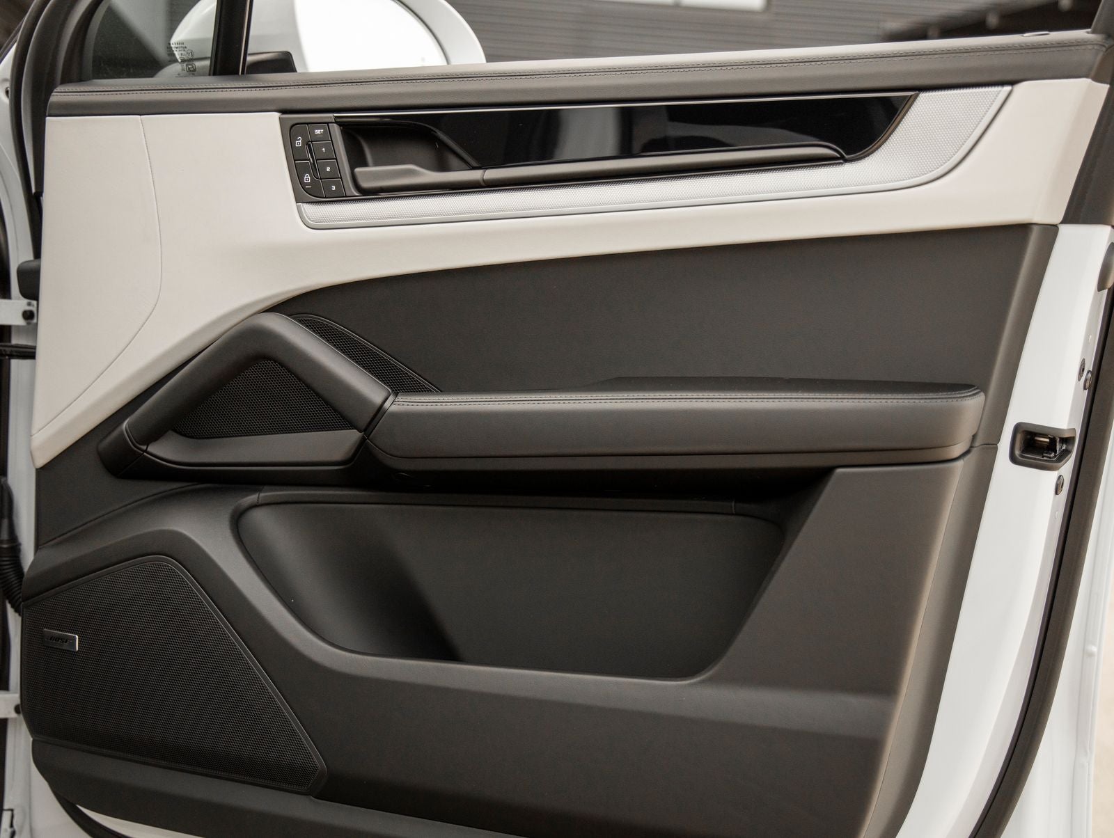 2025 Porsche Cayenne S E-Hybrid Coupe