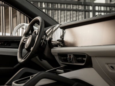2025 Porsche Cayenne S E-Hybrid Coupe