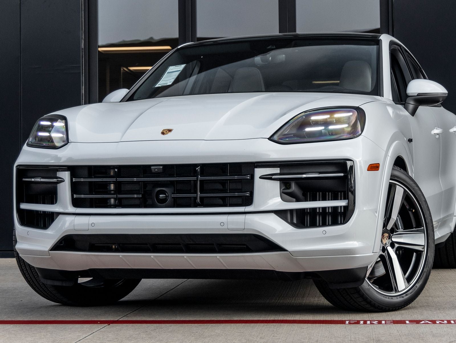 2025 Porsche Cayenne S E-Hybrid Coupe