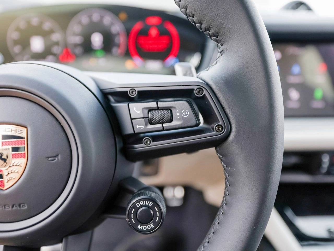 2025 Porsche Cayenne S E-Hybrid Coupe