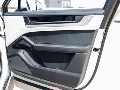 2025 Porsche Cayenne S E-Hybrid Coupe