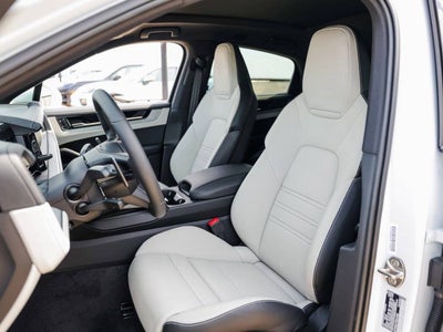 2025 Porsche Cayenne S E-Hybrid Coupe