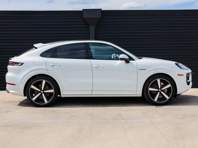 2025 Porsche Cayenne S E-Hybrid Coupe