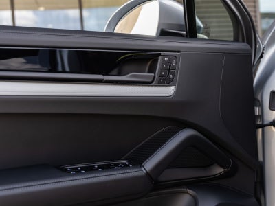 2026 Porsche Cayenne S E-Hybrid Coupe