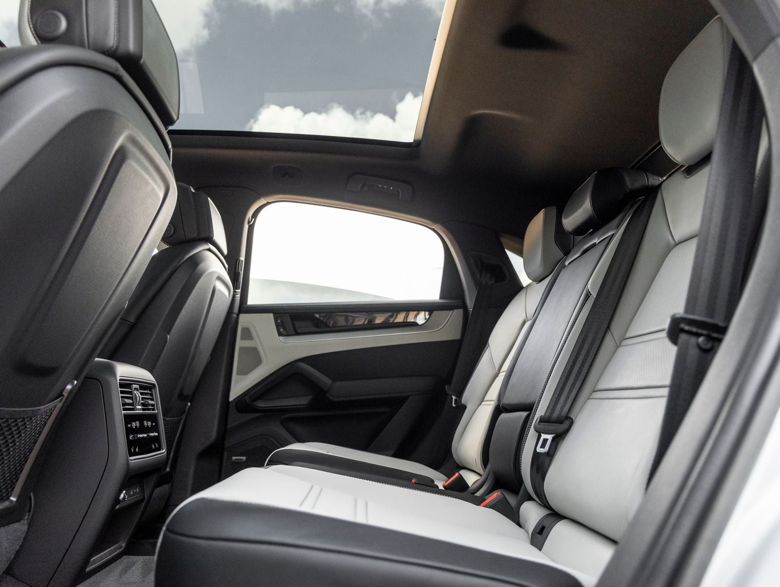 2026 Porsche Cayenne S E-Hybrid Coupe