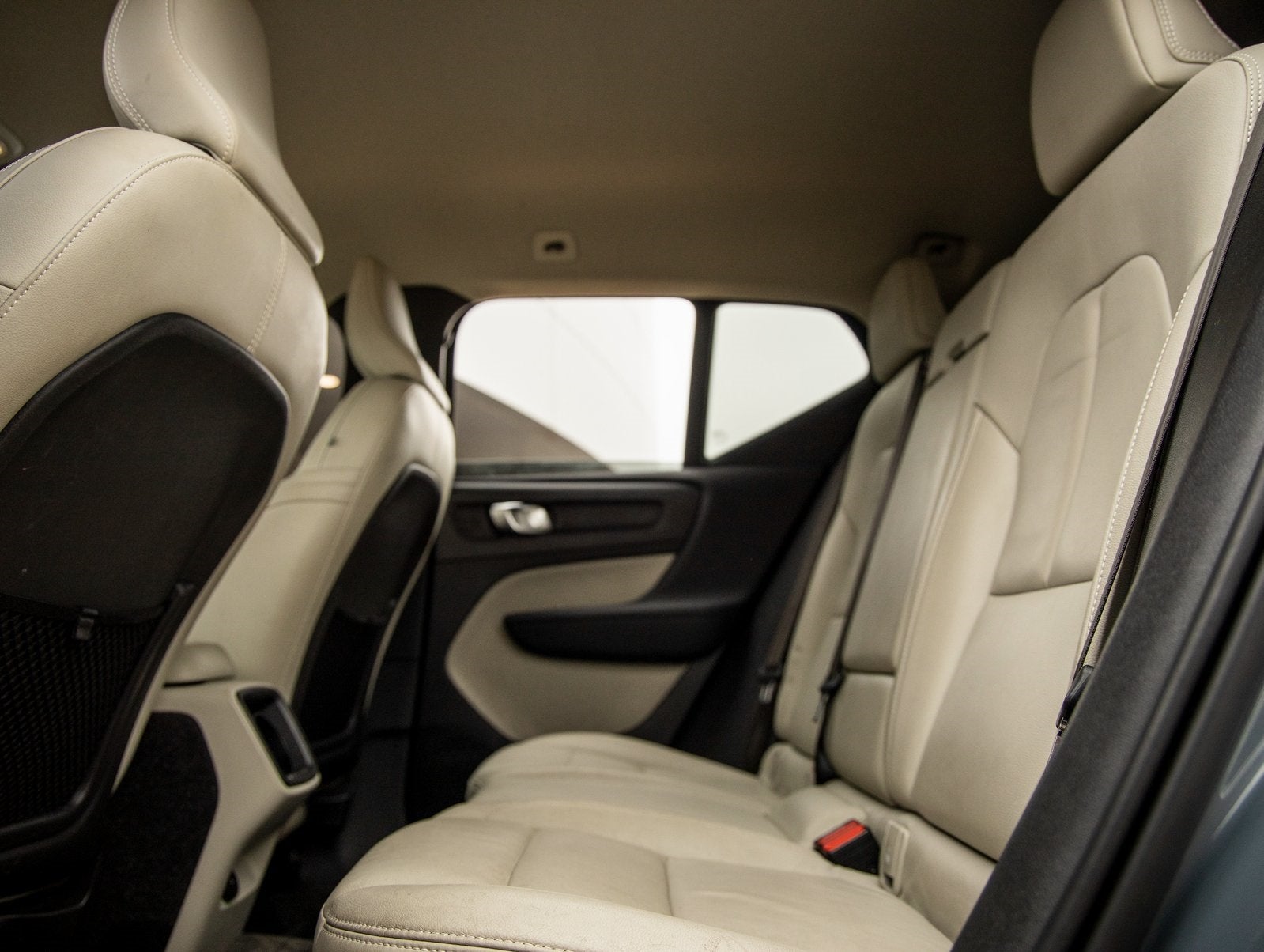 2021 Volvo XC40 Momentum