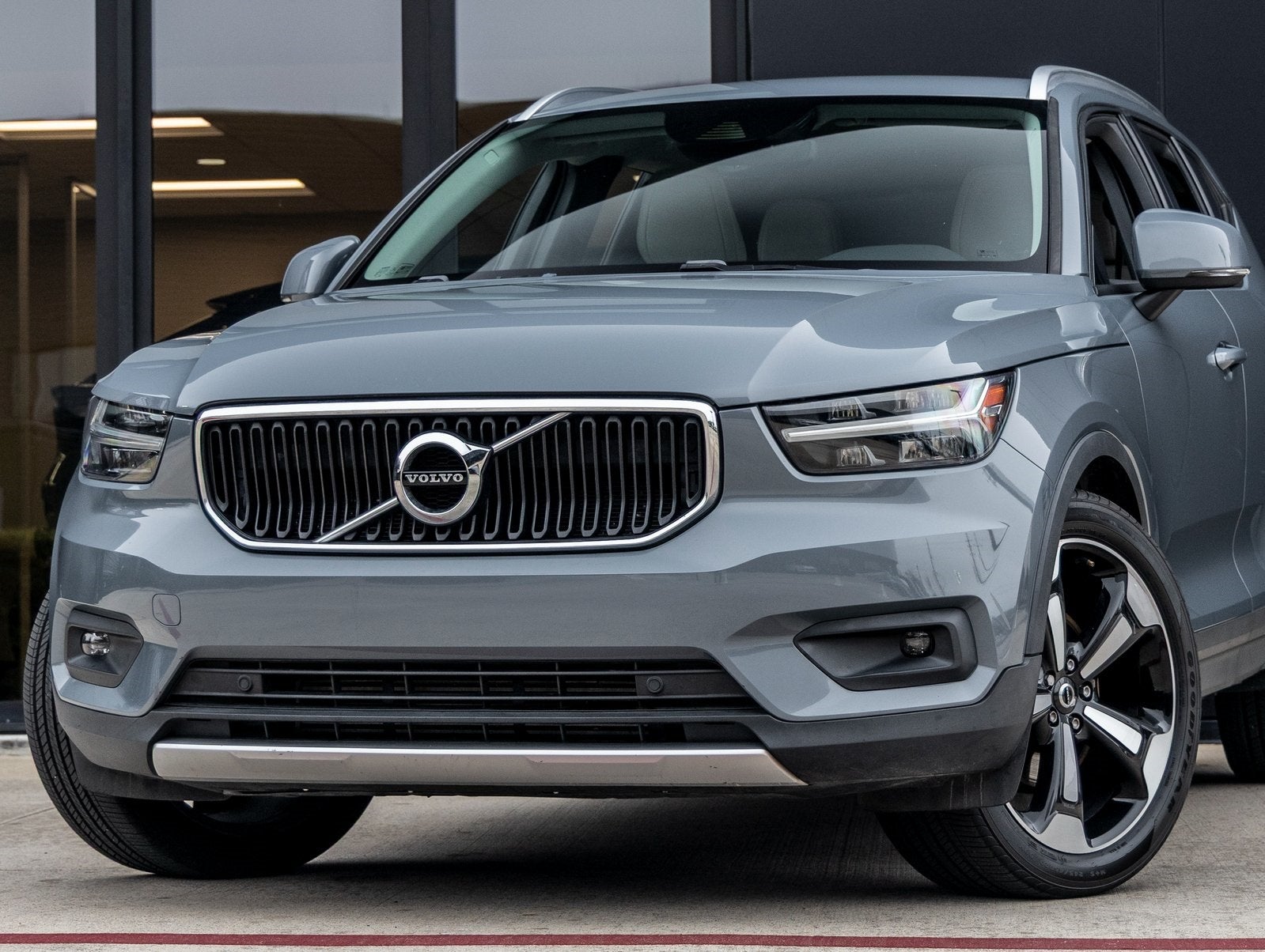 2021 Volvo XC40 Momentum