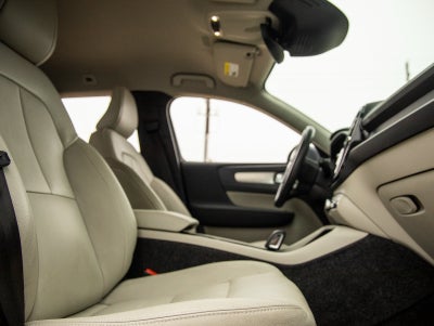 2021 Volvo XC40 Momentum